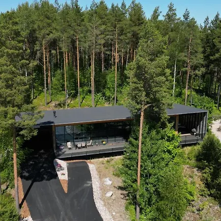 Kartanonrinteen Amanda * Teijo